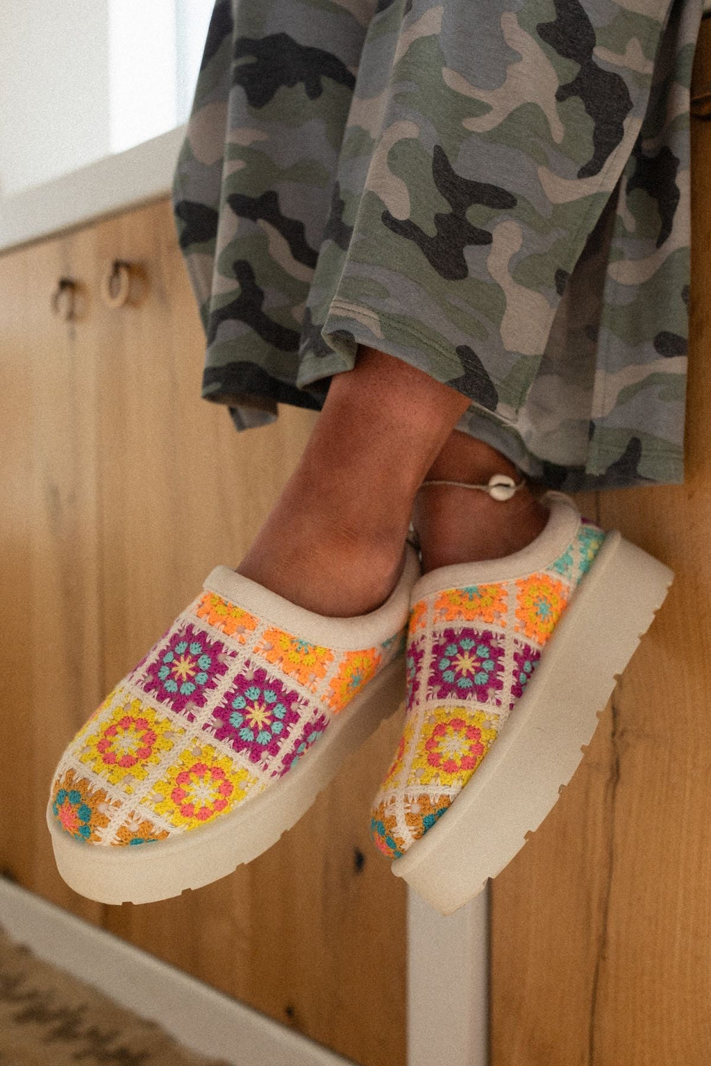 Crochet Hug Slipper Shoes - Beige