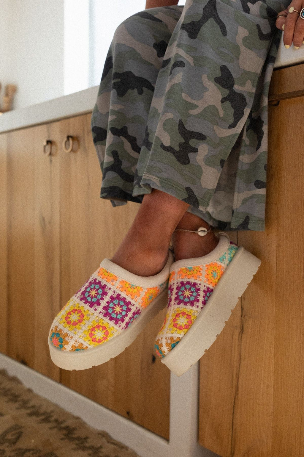 Crochet Hug Slipper Shoes - Beige
