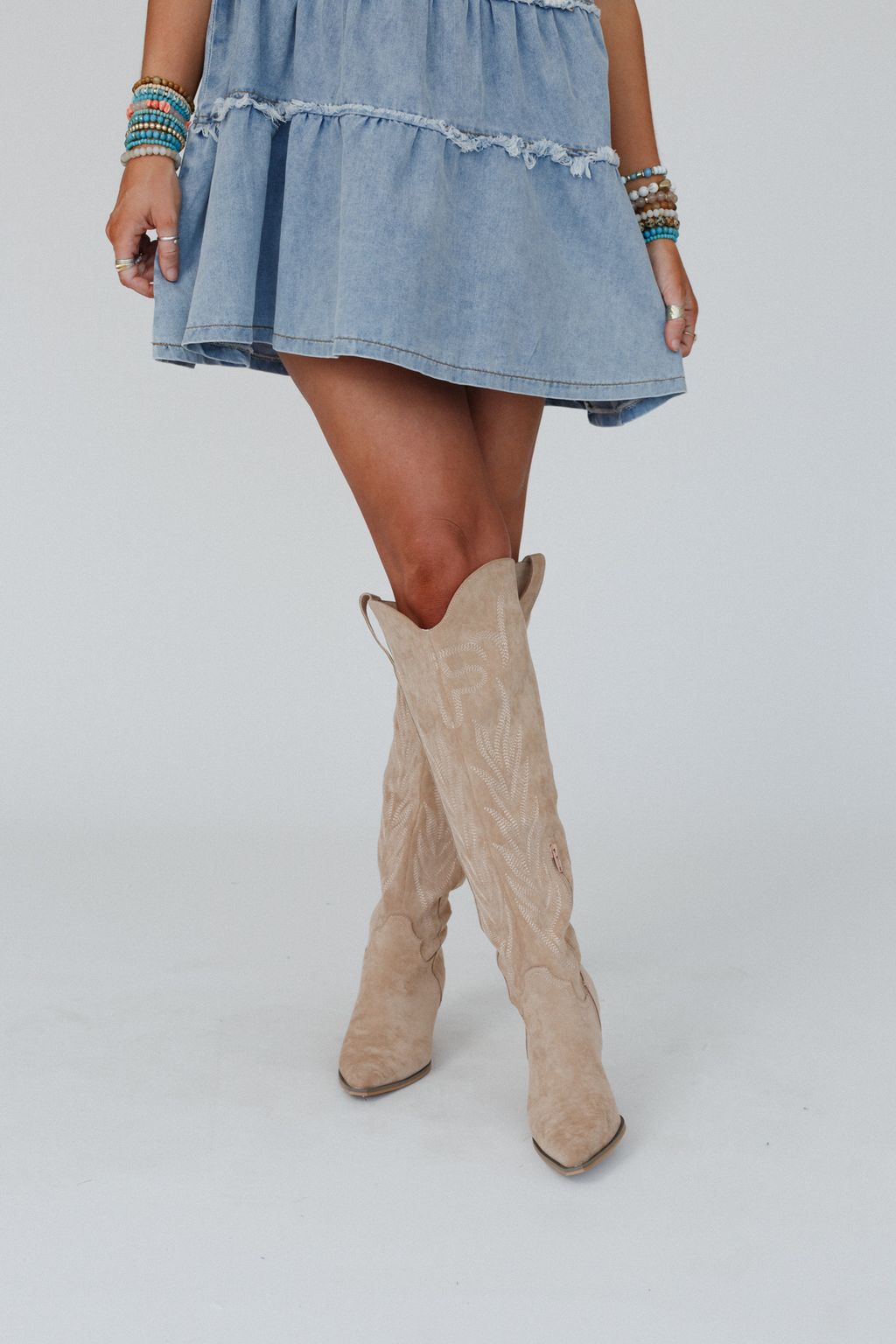 Mustang Embroidered Boots - Almond
